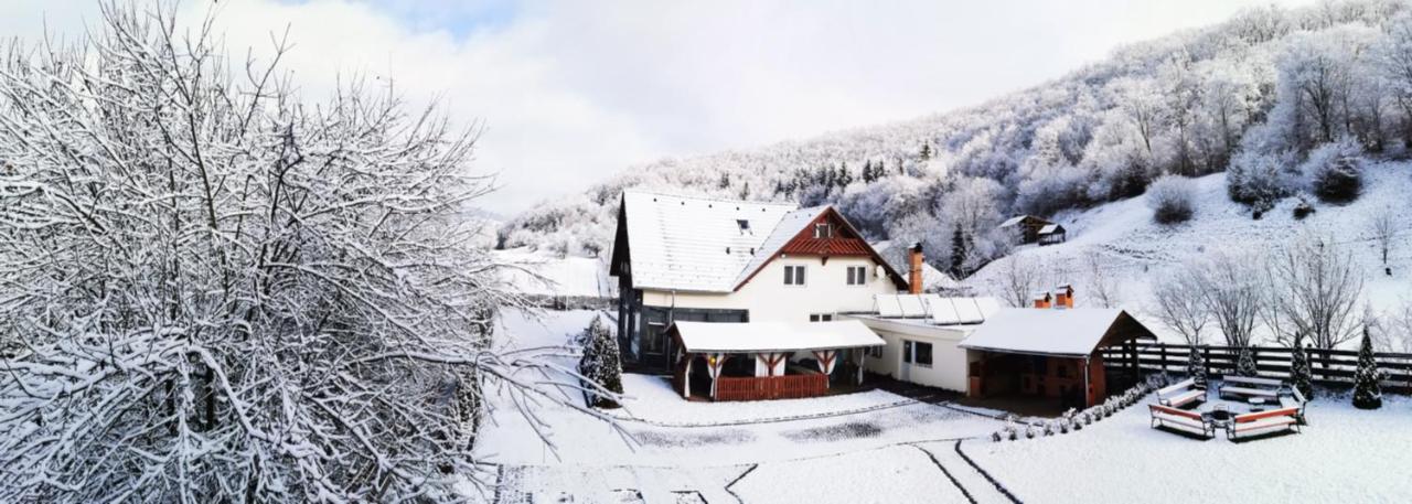 Olimpia Villa Tibod ภายนอก รูปภาพ
