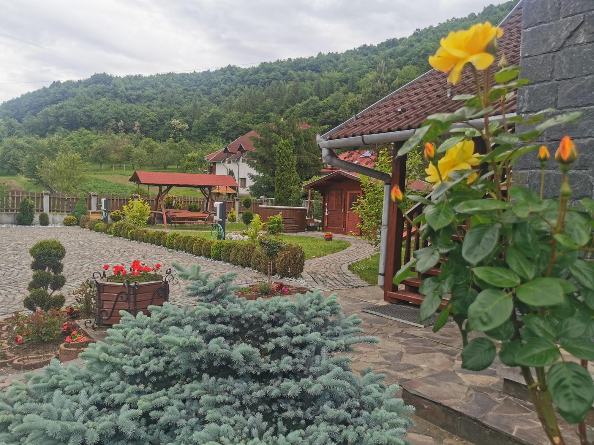 Olimpia Villa Tibod ภายนอก รูปภาพ